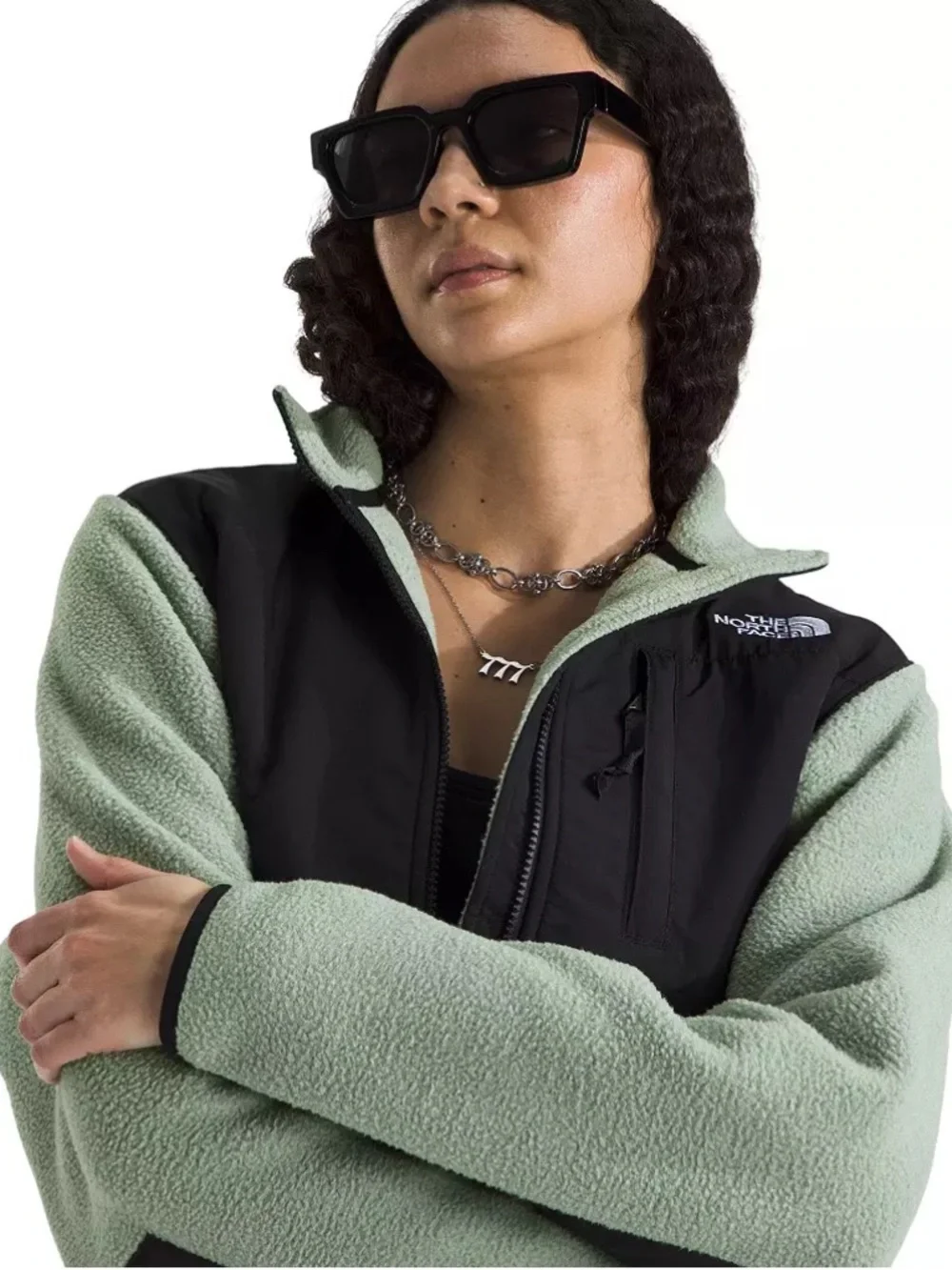 The North Face Women's Two-Tone Teddy Fleece Jacket in Sage Green and Black - Picture 4 of 7